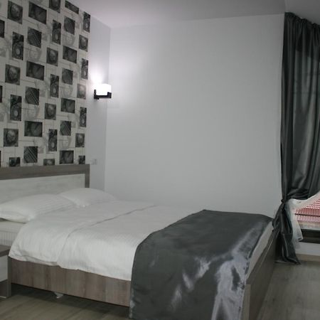 Hotel Riana Adjud Esterno foto