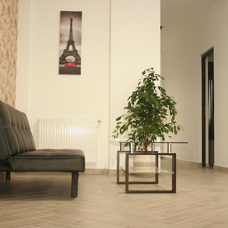 Hotel Riana Adjud Esterno foto