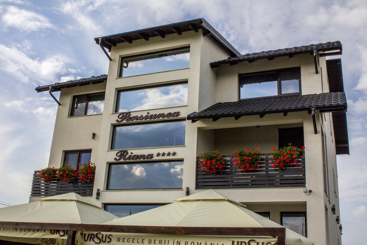 Hotel Riana Adjud Esterno foto